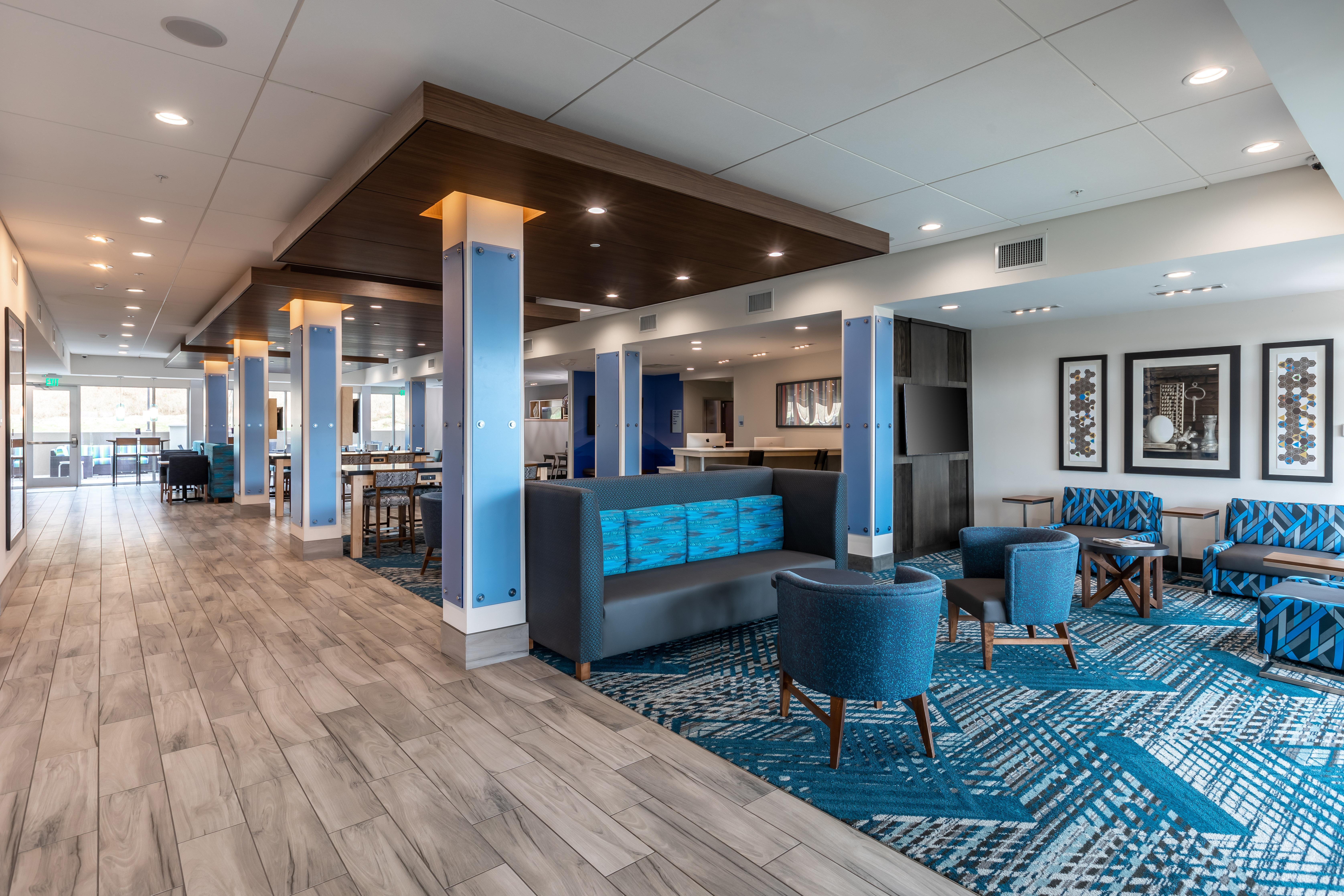 Express & - Lanier Area By Ihg Hotel Gainesville
