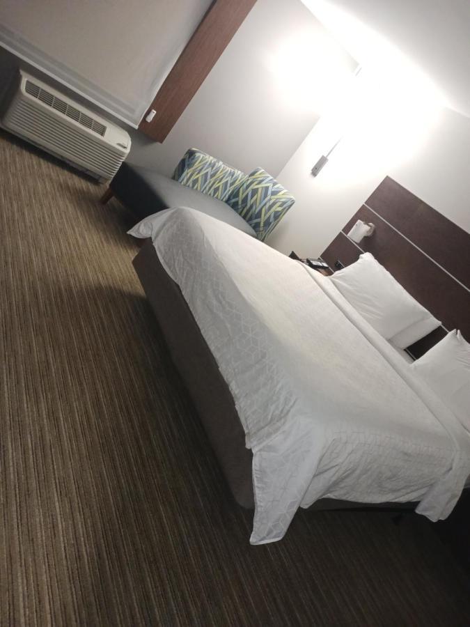Hotel Express & - Lanier Area By Ihg Gainesville