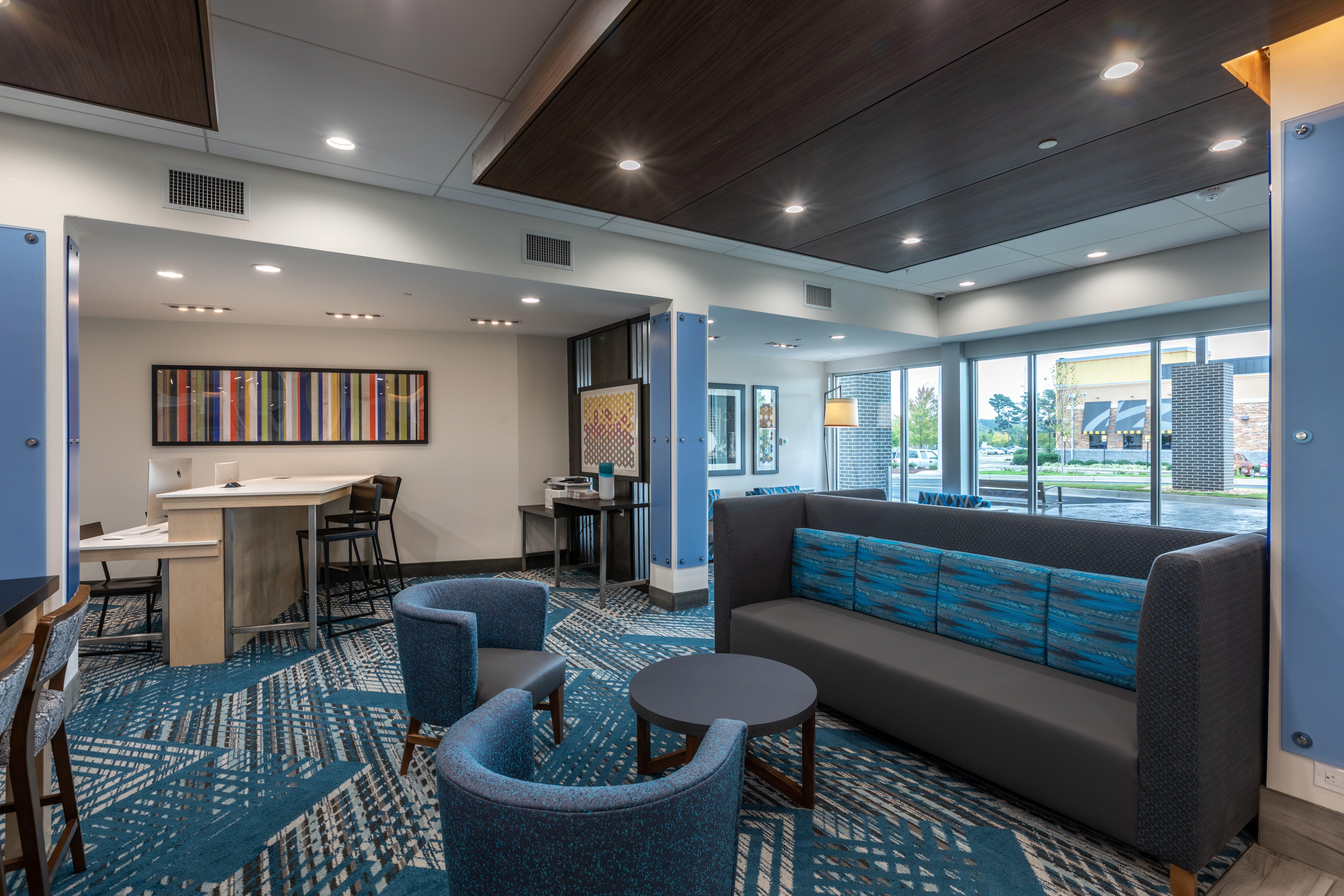 Express & - Lanier Area By Ihg